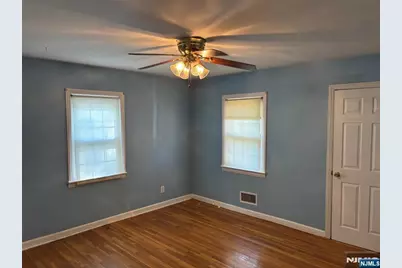 31 Farview Terrace 1st Floor #1st floor, Paramus, NJ 07652 - Photo 5