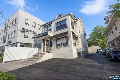1618 Parker Avenue 2 #2, Fort Lee, NJ 07024 - Photo 11