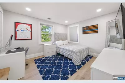 1124 Abbott Boulevard, Fort Lee, NJ 07024 - Photo 21