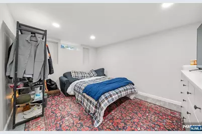 1124 Abbott Boulevard, Fort Lee, NJ 07024 - Photo 23