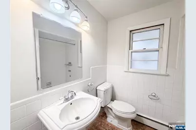 35 Dapp Court, Elmwood Park, NJ 07407 - Photo 13