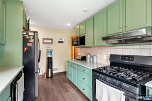 560 Glenwood Ave, Teaneck Township, NJ 07666 - Photo 17