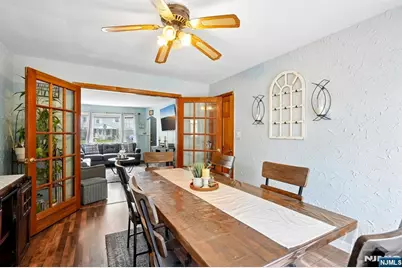 560 Glenwood Avenue, Teaneck Township, NJ 07666 - Photo 11
