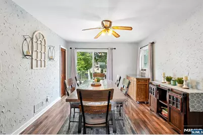 560 Glenwood Avenue, Teaneck Township, NJ 07666 - Photo 7