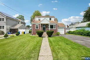 560 Glenwood Ave, Teaneck Township, NJ 07666 - Photo 1