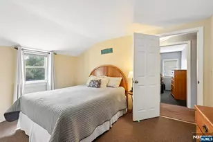 560 Glenwood Ave, Teaneck Township, NJ 07666 - Photo 23
