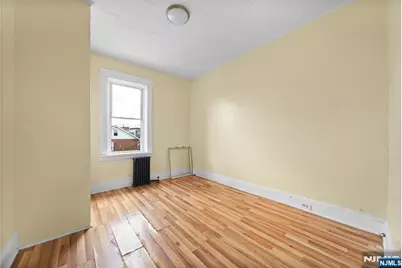 23 Farnham Avenue 2 #2, Garfield, NJ 07026 - Photo 7