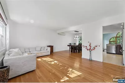 16-03 Radburn Road, Fair Lawn, NJ 07410 - Photo 5
