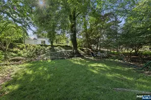 16-03 Radburn Rd, Fair Lawn, NJ 07410 - Photo 31