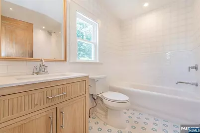 115 Overlook Terrace, Bloomfield, NJ 07003 - Photo 17