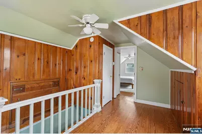 1050 Evergreen Court, New Milford, NJ 07646 - Photo 15