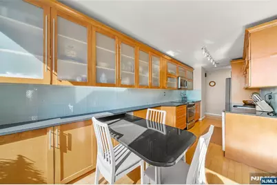 200 Winston Drive 2002 #2002, Cliffside Park, NJ 07010 - Photo 15