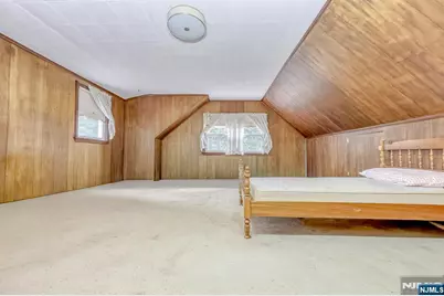 105 Arnot Place, Paramus, NJ 07652 - Photo 11