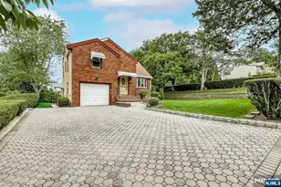 105 Arnot Pl, Paramus, NJ 07652 - Photo 1