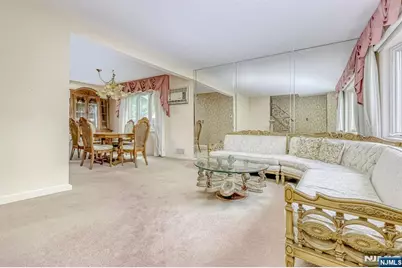 105 Arnot Place, Paramus, NJ 07652 - Photo 3