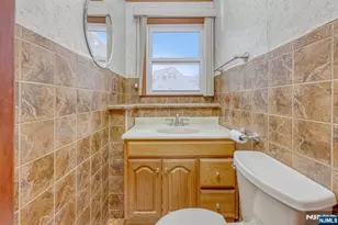 105 Arnot Pl, Paramus, NJ 07652 - Photo 11