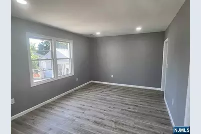33-35 Obal Avenue, Elmwood Park, NJ 07407 - Photo 5