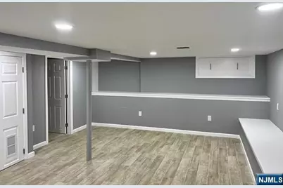 33-35 Obal Avenue, Elmwood Park, NJ 07407 - Photo 13