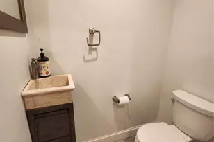 150 Thomas Dr, Paramus, NJ 07652 - Photo 9
