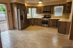 150 Thomas Dr, Paramus, NJ 07652 - Photo 5