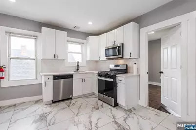 22 Comfort Place, Clifton, NJ 07011 - Photo 13