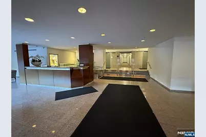 2185 Lemoine 8M #8M, Fort Lee, NJ 07024 - Photo 47