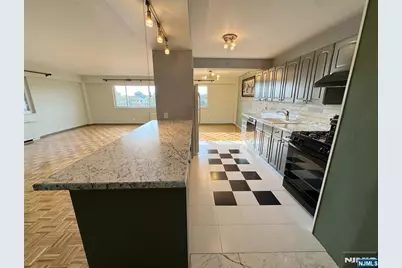 2185 Lemoine 8M #8M, Fort Lee, NJ 07024 - Photo 21