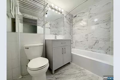 2185 Lemoine 8M #8M, Fort Lee, NJ 07024 - Photo 37