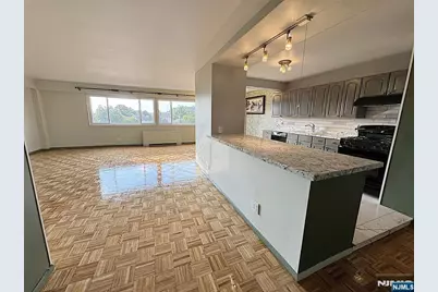 2185 Lemoine 8M #8M, Fort Lee, NJ 07024 - Photo 17