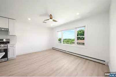 432 Oak Street, Ridgefield, NJ 07657 - Photo 11