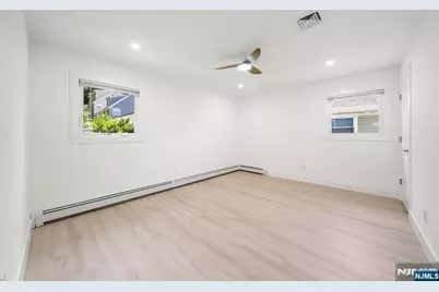 432 Oak Street, Ridgefield, NJ 07657 - Photo 15