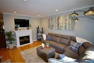 226 Irving Place, Lyndhurst Township, NJ 07071 - Photo 3