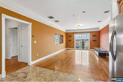 411-419 Chestnut 3 B #3 B, Newark, NJ 07105 - Photo 1