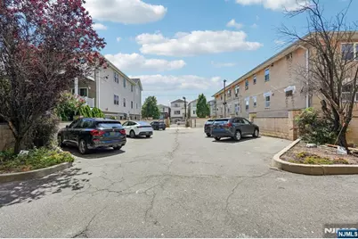 411-419 Chestnut 3 B #3 B, Newark, NJ 07105 - Photo 35