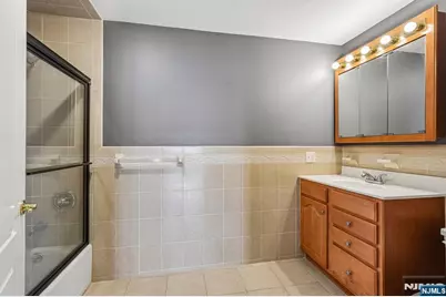 411-419 Chestnut 3 B #3 B, Newark, NJ 07105 - Photo 25