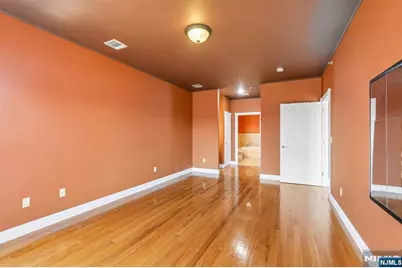 411-419 Chestnut 3 B #3 B, Newark, NJ 07105 - Photo 19