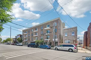 411-419 Chestnut 3 B, Newark, NJ 07105 - Photo 5