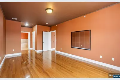 411-419 Chestnut 3 B #3 B, Newark, NJ 07105 - Photo 17