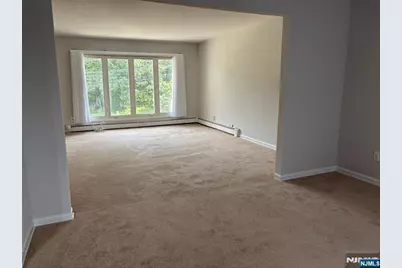 490 North Avenue 2nd Fl. #2nd fl., Fort Lee, NJ 07024 - Photo 3