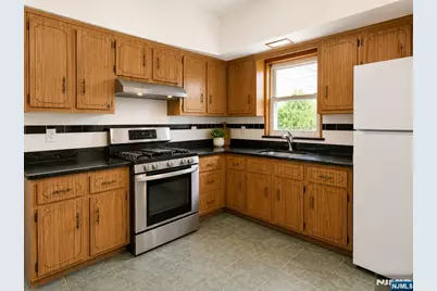 40 Worth Street, South Hackensack Township, NJ 07606 - Photo 7