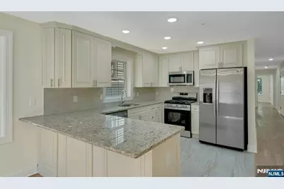 58 Vermont Avenue, Newark, NJ 07106 - Photo 3