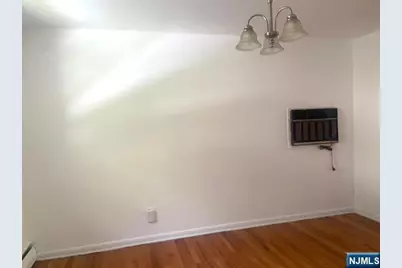 175 Euclid Avenue 2nd Flooor #2nd Flooor, Ridgefield Park, NJ 07660 - Photo 3