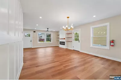 324 Thomas Avenue, Lyndhurst Township, NJ 07071 - Photo 11
