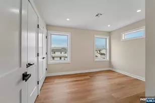 324 Thomas Ave, Lyndhurst Township, NJ 07071 - Photo 29