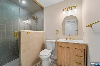 324 Thomas Avenue, Lyndhurst Township, NJ 07071 - Photo 27