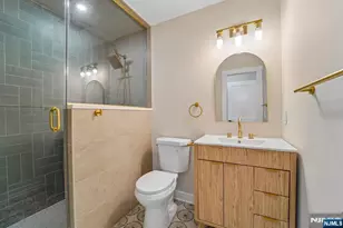 324 Thomas Ave, Lyndhurst Township, NJ 07071 - Photo 27