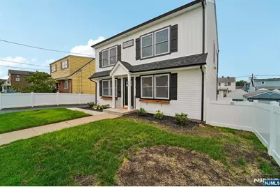 324 Thomas Avenue, Lyndhurst Township, NJ 07071 - Photo 3