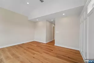 324 Thomas Ave, Lyndhurst Township, NJ 07071 - Photo 25