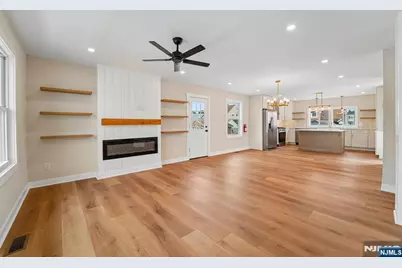 324 Thomas Avenue, Lyndhurst Township, NJ 07071 - Photo 9