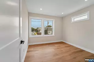 324 Thomas Ave, Lyndhurst Township, NJ 07071 - Photo 33